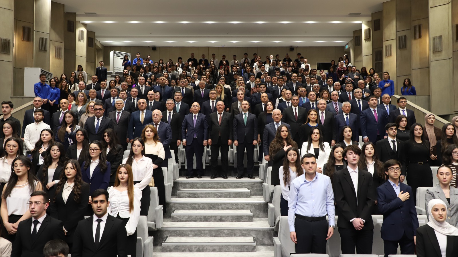 250 tələbəyə “Həmkarlar ittifaqı təqaüdü” təqdim olundu (FOTO)